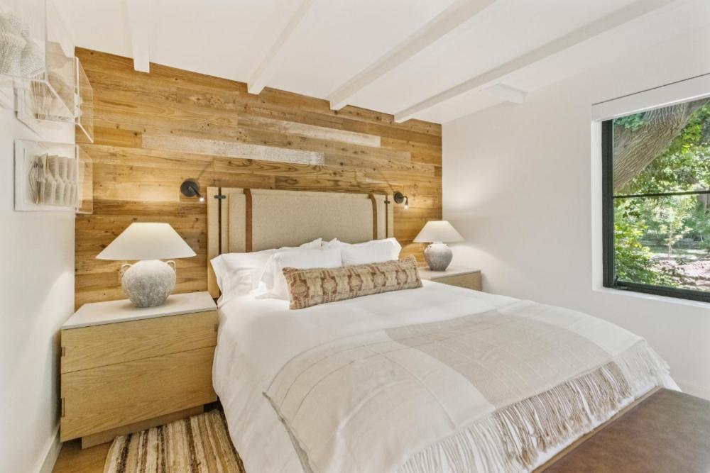 Junior Suite with Garden View interior